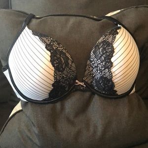 44B cacique/lane Bryant bra